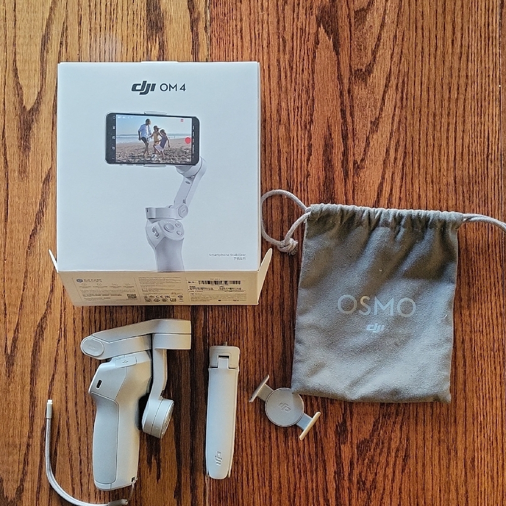 DJI OM 4 Smartphone Gimbal in Gray